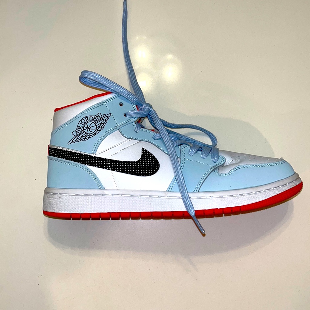 Air Jordan 1 Mids (Gs) Half Blue Poka Dot Lightly Used